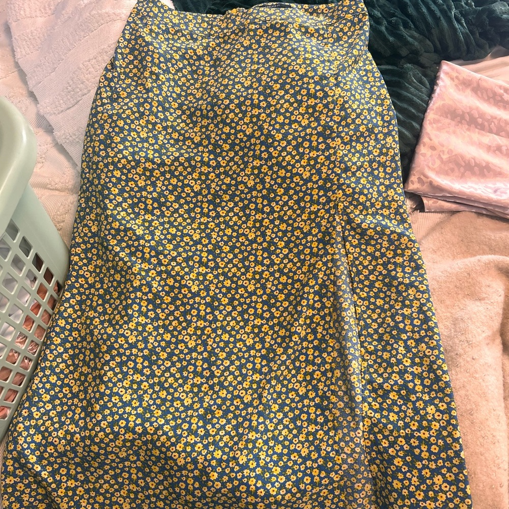 Forever 21 Navy Midi Skirt with Yellow Daisy Print